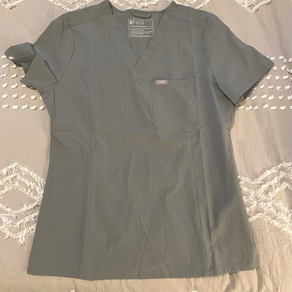 Figs Women’s Dark Sage (gray) Catarina Fionlite Scrub Set